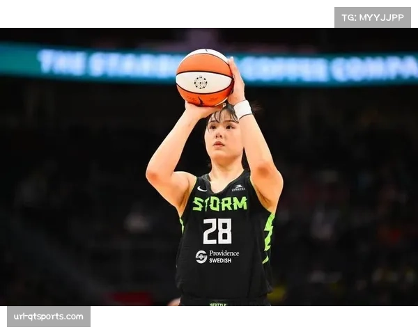 中国球员李月汝签约Unrivaled联赛，与斯图尔特并肩作战。